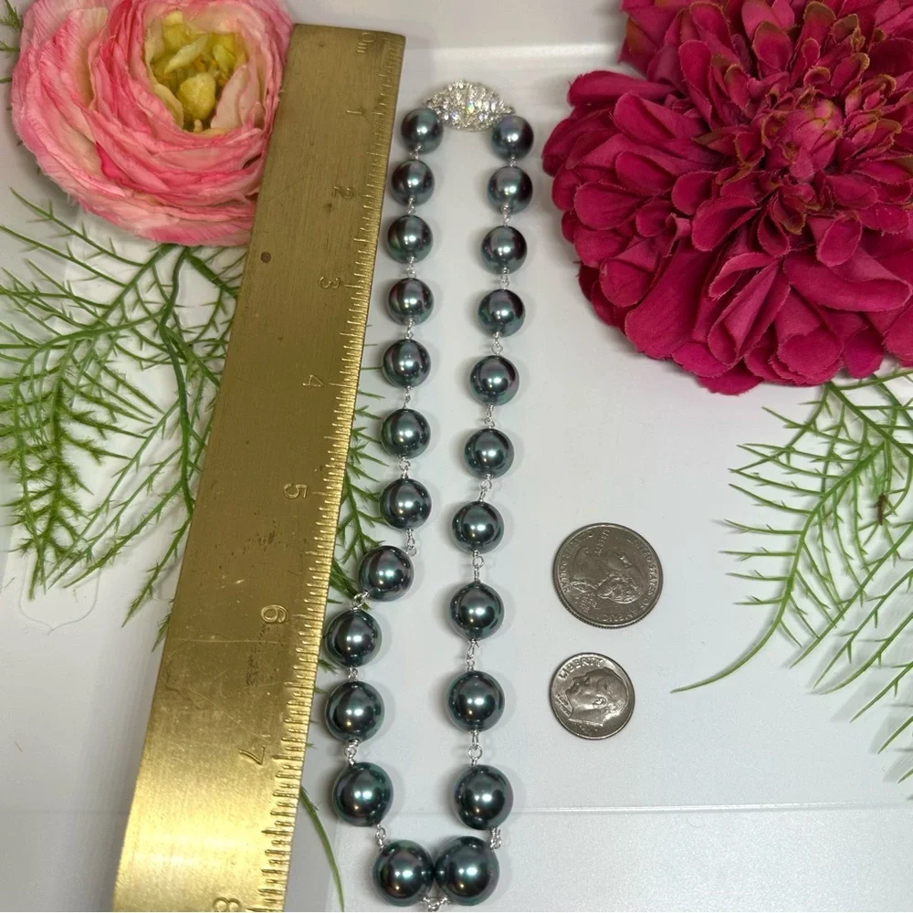 NEW⚜️Quality Gray Glass Pearl Hand Linked Necklace